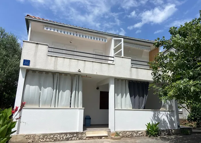 Apartmani Mara Rogoznica