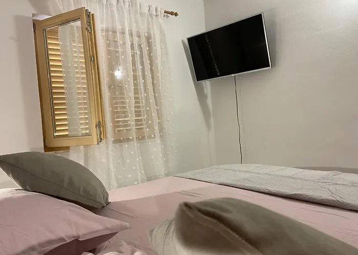 Apartmani Mara Rogoznica