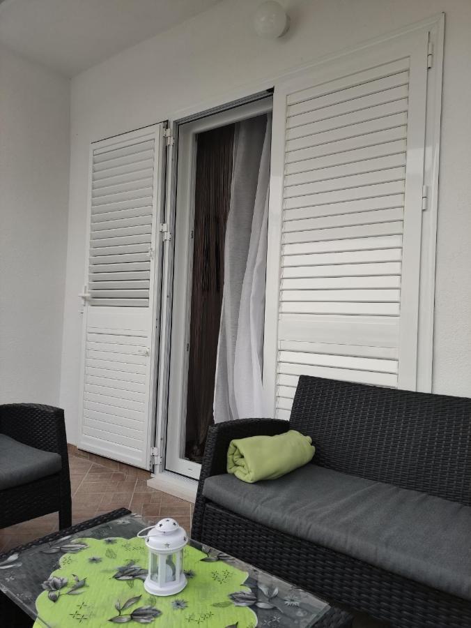 Mara Rogoznica Apartment